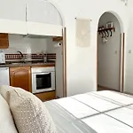 Cozy- 100m From The With Pool & Perfect For2 Apartament Torremolinos