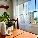 Cozy- 100m From The With Pool & Perfect For2